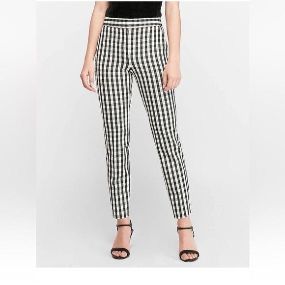 Express Editor Black and White Gingham Ankle Pants- size 2R - Picture 7 of 7